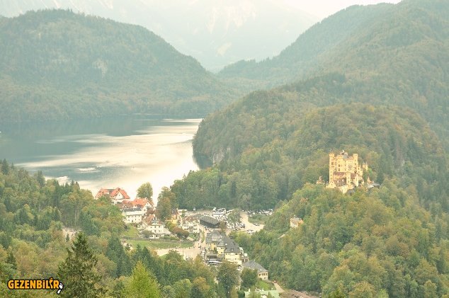 Neuschwanstein atosundan Hohenschwangaunun grnts