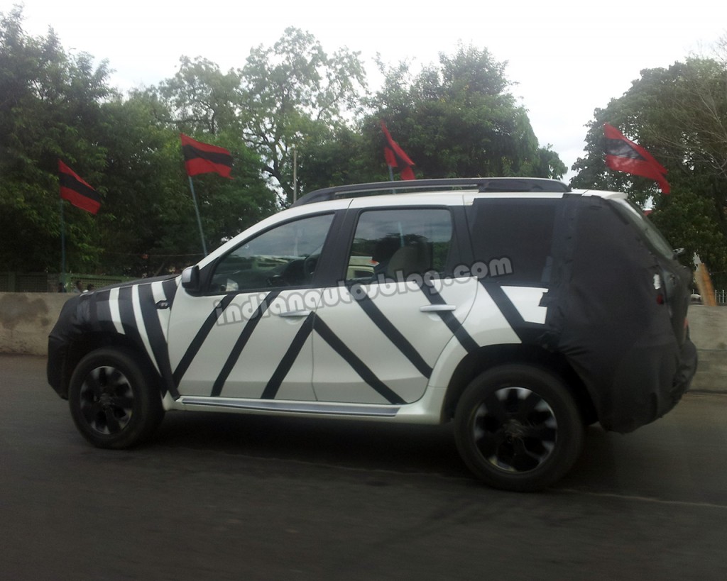 Nissan-Terrano-side-view-spyshot-1024x819.jpg