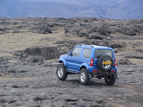 offroading-suzuki-jimny-iceland-6.jpg