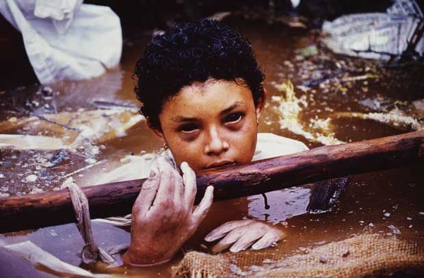omayra_sanchez_armero_colombie_19851.jpg