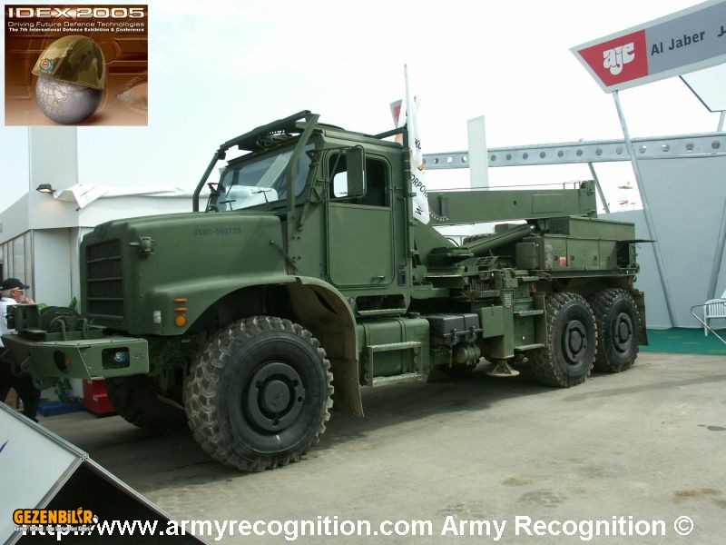 OSHKOSH_armyecognition_IDEX_2005_01.jpg