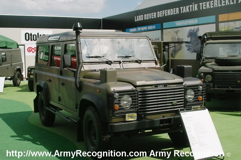 Otokar_Land_Rover_Defender_110_Command_Post_Turkish_IDEF_2007_001.jpg