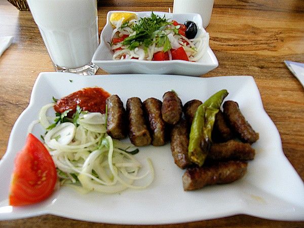 Özcanlar Köfte ( Tekirda? ).jpg