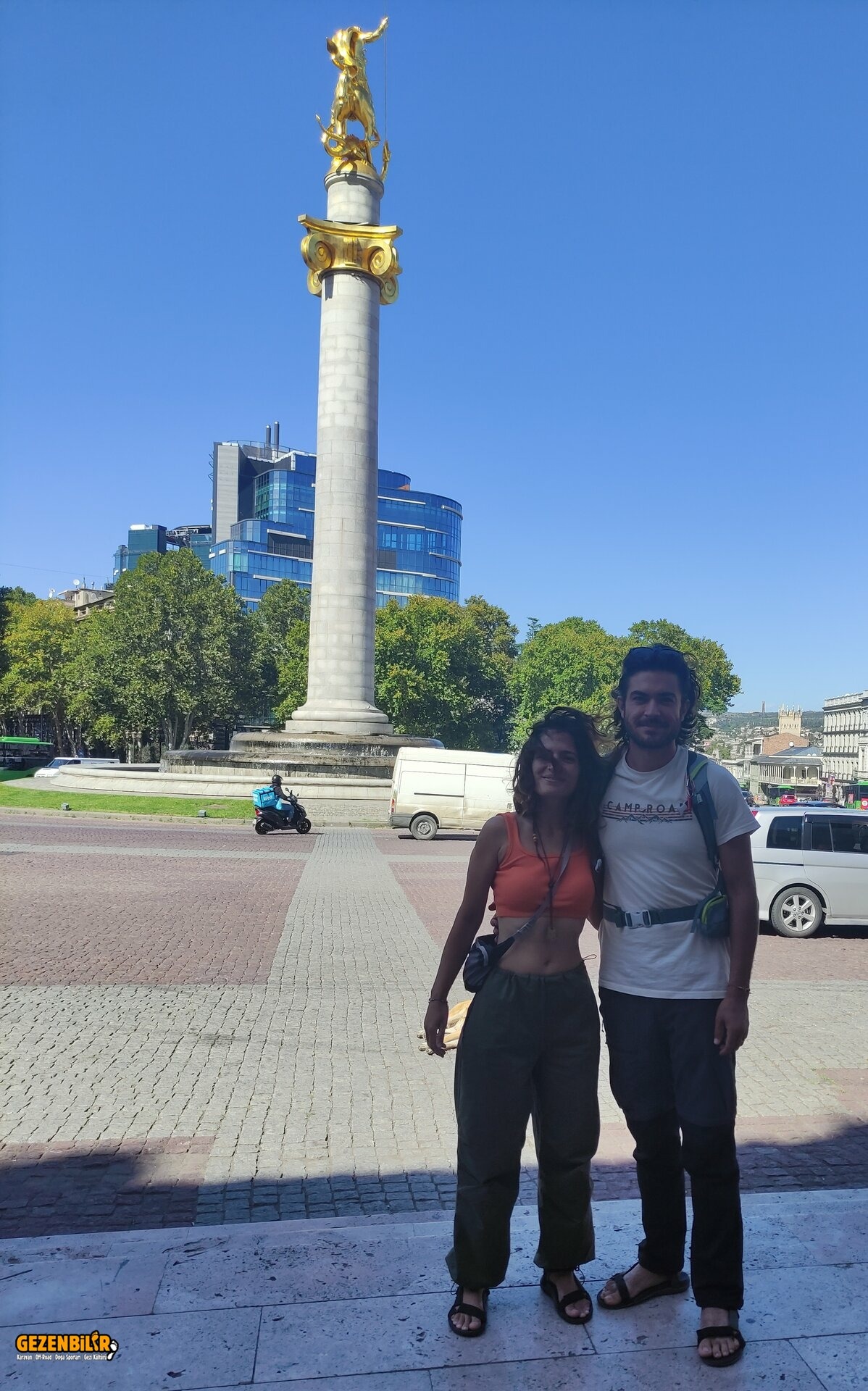 Ozgürlük Meydani_Tiflis.jpg