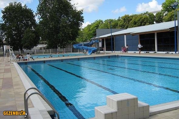 pons camp havuz.jpeg