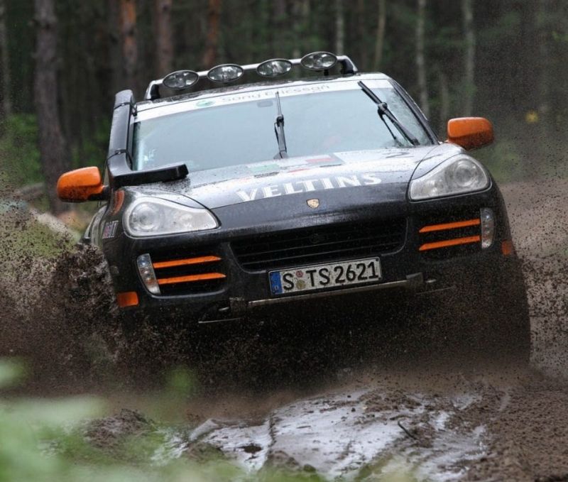 Porsche_Cayenne_2008_Transsyberia_Rally2_1600x1200.jpg