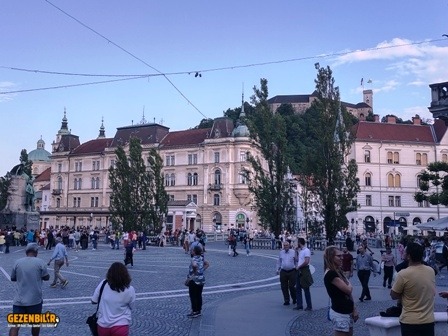 Presernov Meydanı 2.jpg