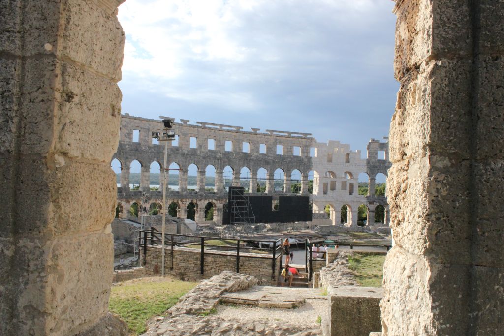 pula00.jpg