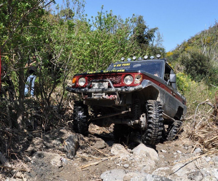 Raduno Hard Peloro Club 4x4 Messina 3 aprile 2011 (264).jpg