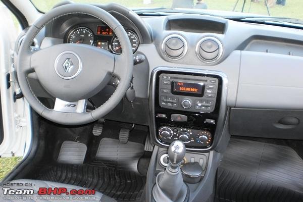 RenaultDusterPrivilege4x4 Interior 