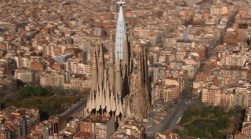 sagrada_familia_gaudi_db_01.jpg