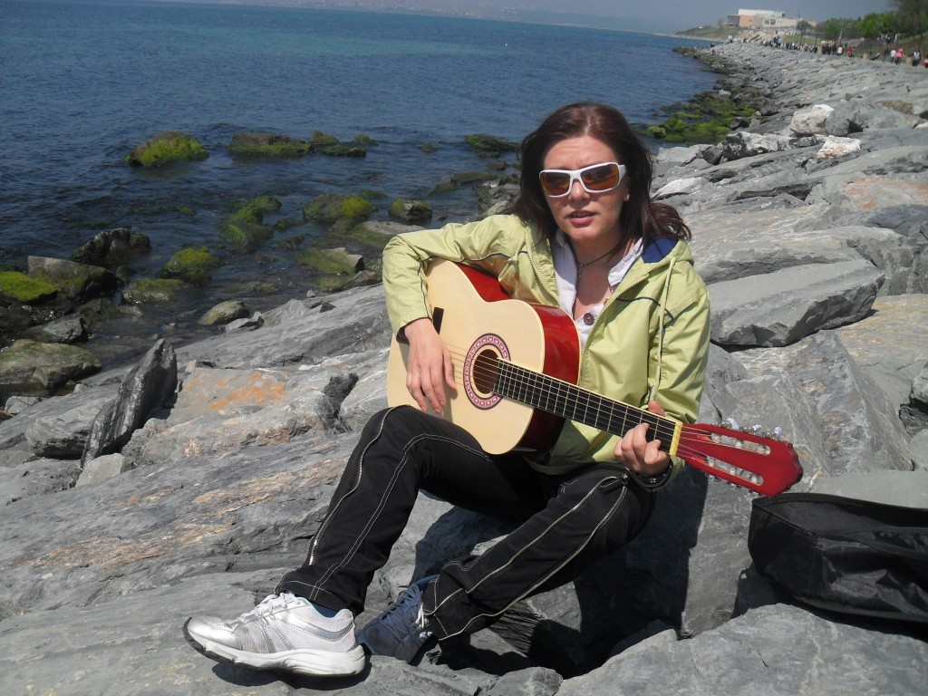 Sahildeki gitarist.JPG