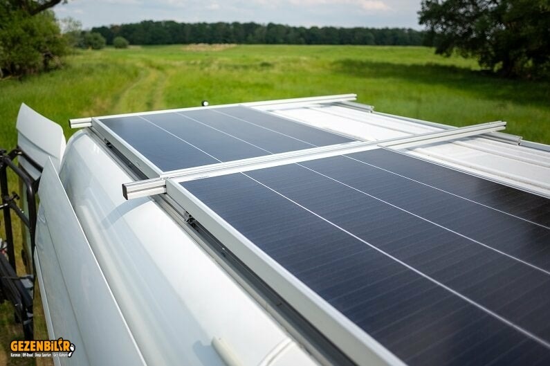 Solar-panels-on-camper-van-1.jpg