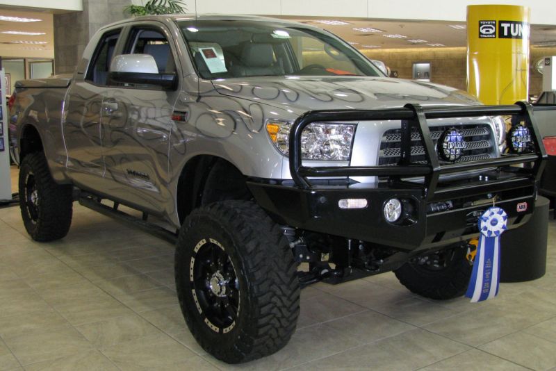 stevinson-lifted-tundra-front-quarter-large.jpg