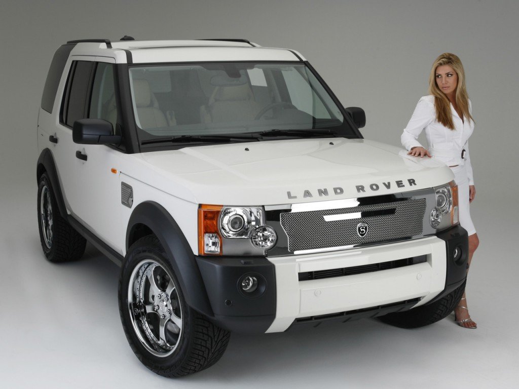 STRUT-Land-Rover-LR3-Kensington-Woman-1280x960.jpg