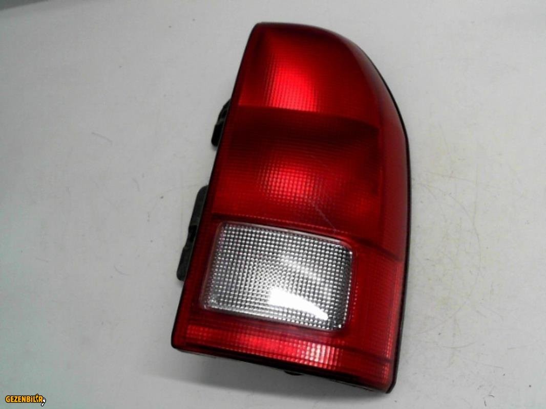 suzuki-grand-vitara-98-05-arka-stop-lambasi-sag-36255-65d00-000.jpg