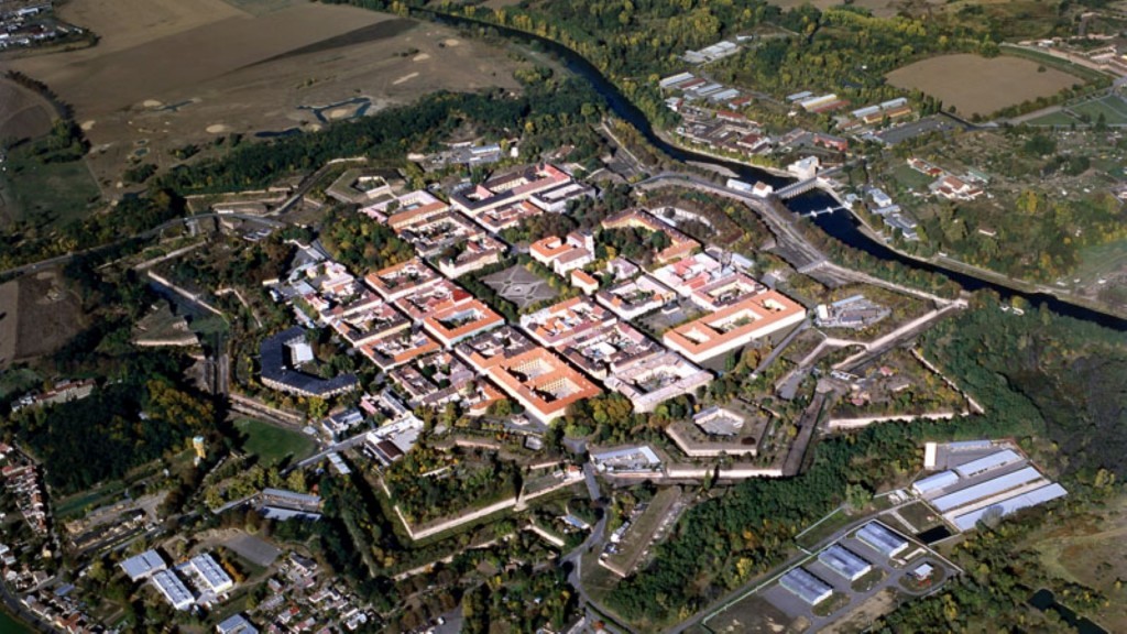 t-terezin-4 (Large).jpg