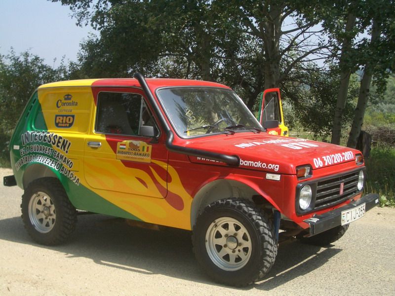 The official pace car of the Budapest Bamako is a refurbished 1988 Lada Niva