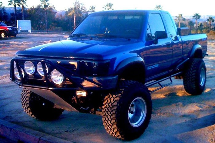 toyota-pick-up-4x4_fs.jpg