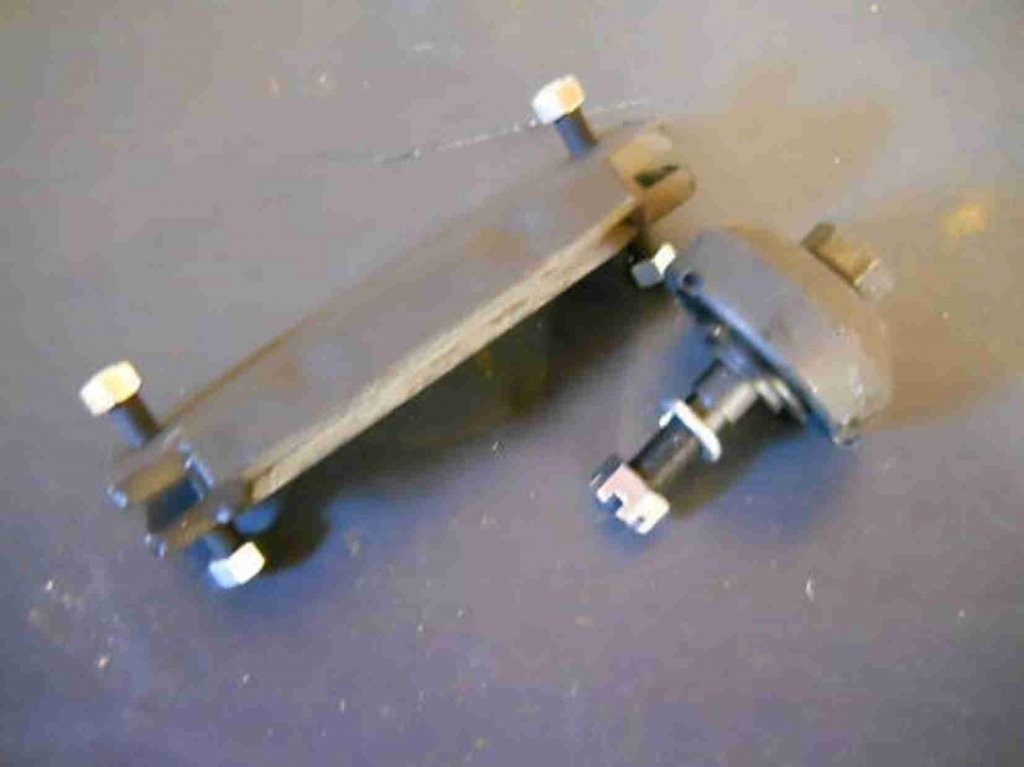 Transmission Crossmember Mount-2 [HDTV (1080)].jpg