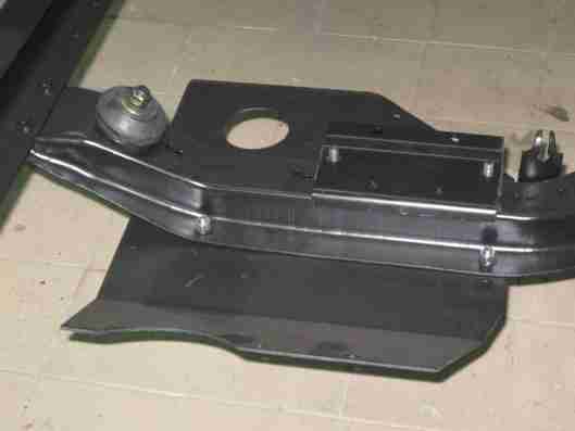 Transmission Crossmember Mount &Plate-2 [HDTV (1080)].jpg