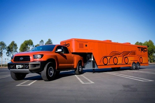 trd-tundra-double-cab-off-road-concept-and-trailer--sema-2008.jpg