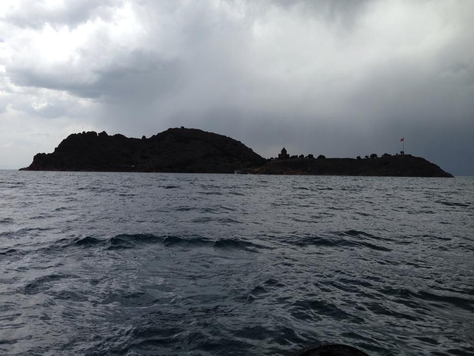 Van Akdamar Klisiesine Feribotla geÃƒÂƒÃ‚ÂƒÃƒÂ‚Ã‚Â§iÃƒÂƒÃ‚Â…ÃƒÂ‚Ã‚ÂŸ.jpg