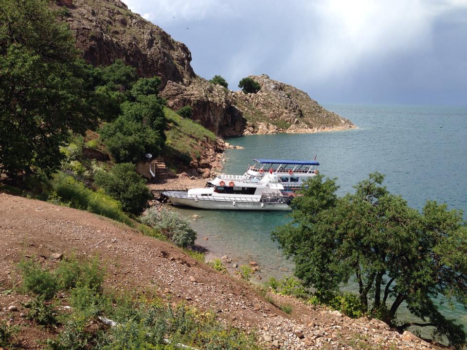 Van Akdamar Klisiesine Feribotla geÃƒÂƒÃ‚ÂƒÃƒÂ‚Ã‚Â§iÃƒÂƒÃ‚Â…ÃƒÂ‚Ã‚ÂŸ3.jpg