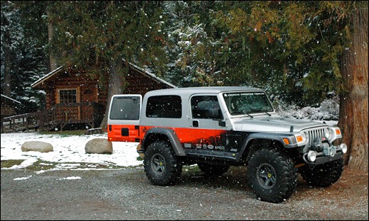 vehicles_show_iceland_tj_snow.jpg