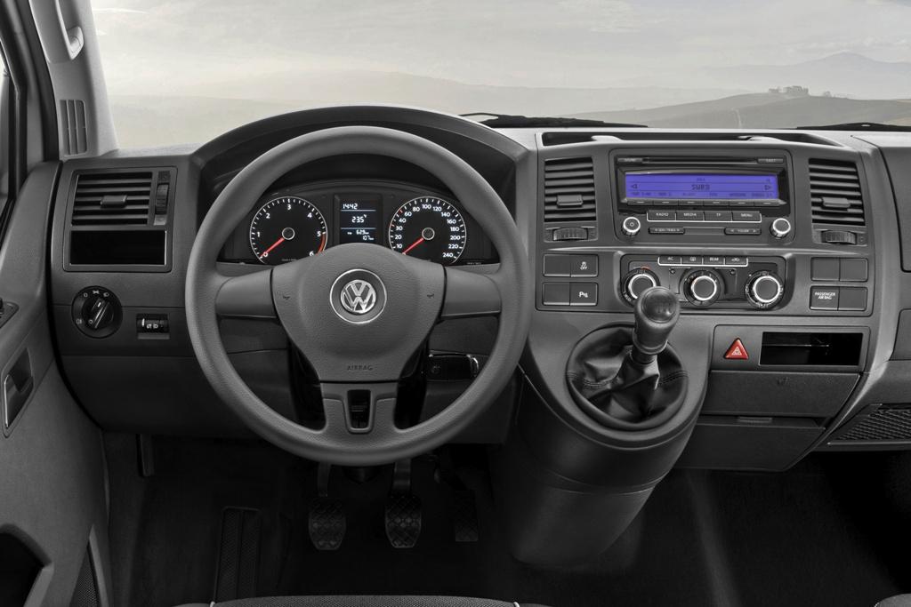 volkswagen-transporter-interior-4.jpg