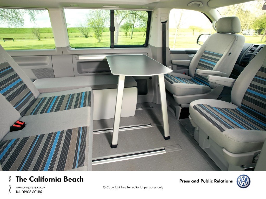 Volkswagen_California_beach17.jpg
