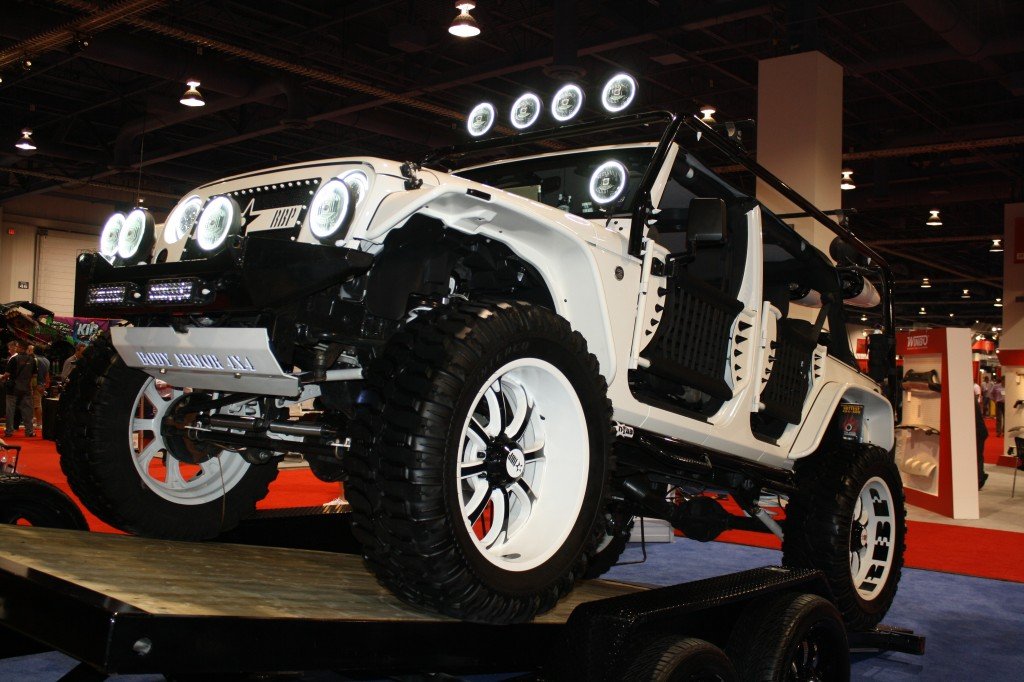 White-Jeep-Wrangler-SEMA-2011-1024x682.jpg