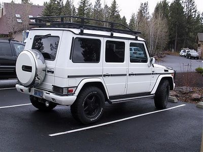 White_Mercedes_G_Wagon[1].jpg