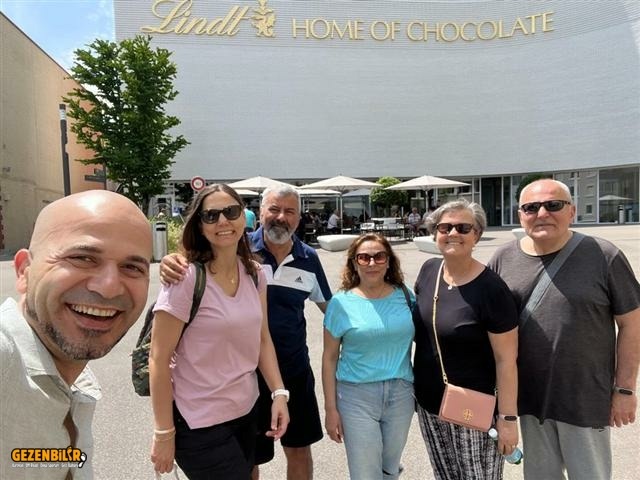 Zürih'te Biz (Small).jpg