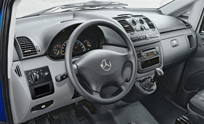 2003-mercedes-benz-vito-interior-photo-340533-s-1280x782.jpg