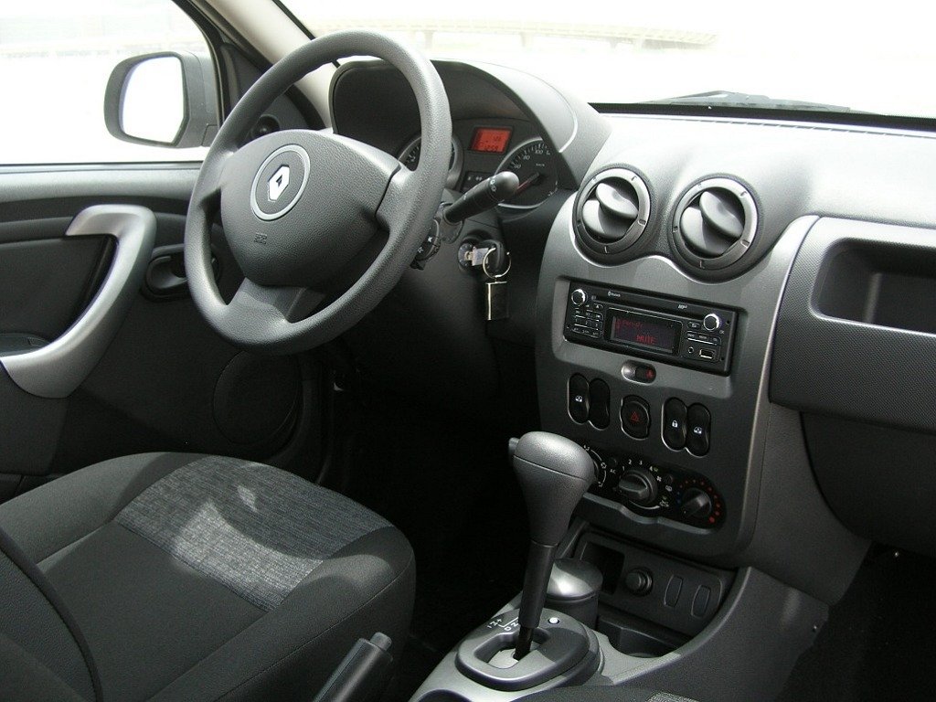 2012-Renault-Duster-7.jpg