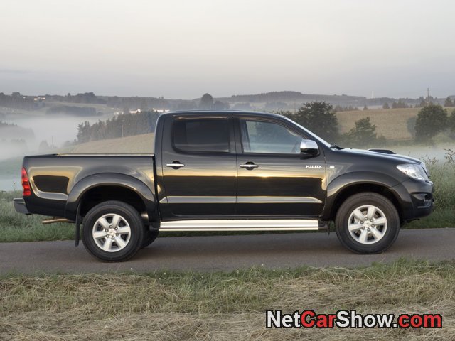 Toyota-Hilux_2009_photo_1a.jpg