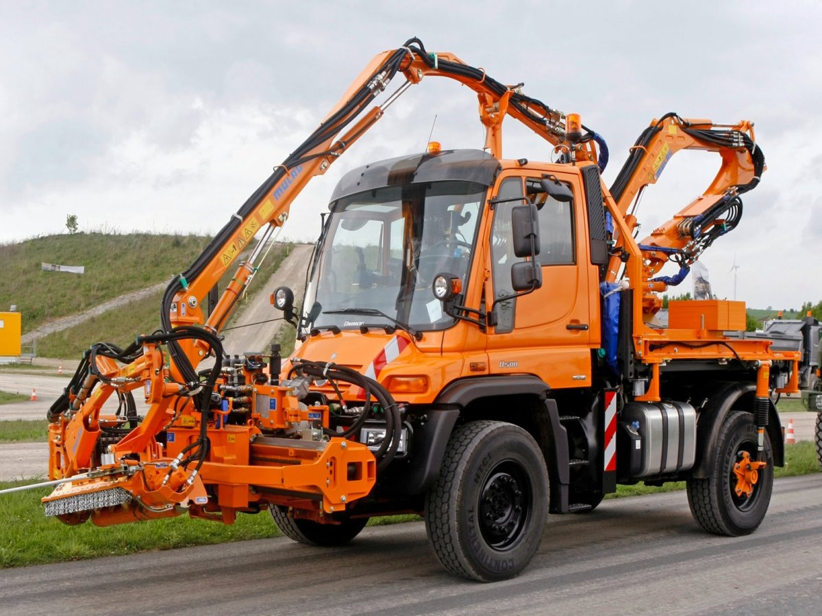 Mercedes-Unimog-20.jpg