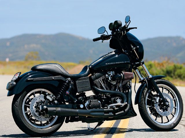 0812_hblp_04_z2004_harley_davidson_dynaleft_view.jpg