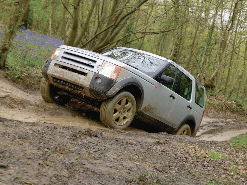 2005_LandRover_LR33.jpg