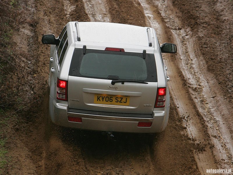 jeep_grand_cherokee_2006_02_s.jpg